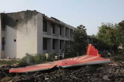 An Aircraft Crashed With 242 Passengers At India Ahmedabad