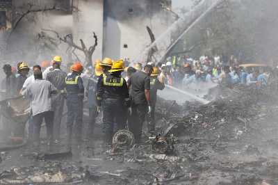 An Aircraft Crashed With 242 Passengers At India Ahmedabad