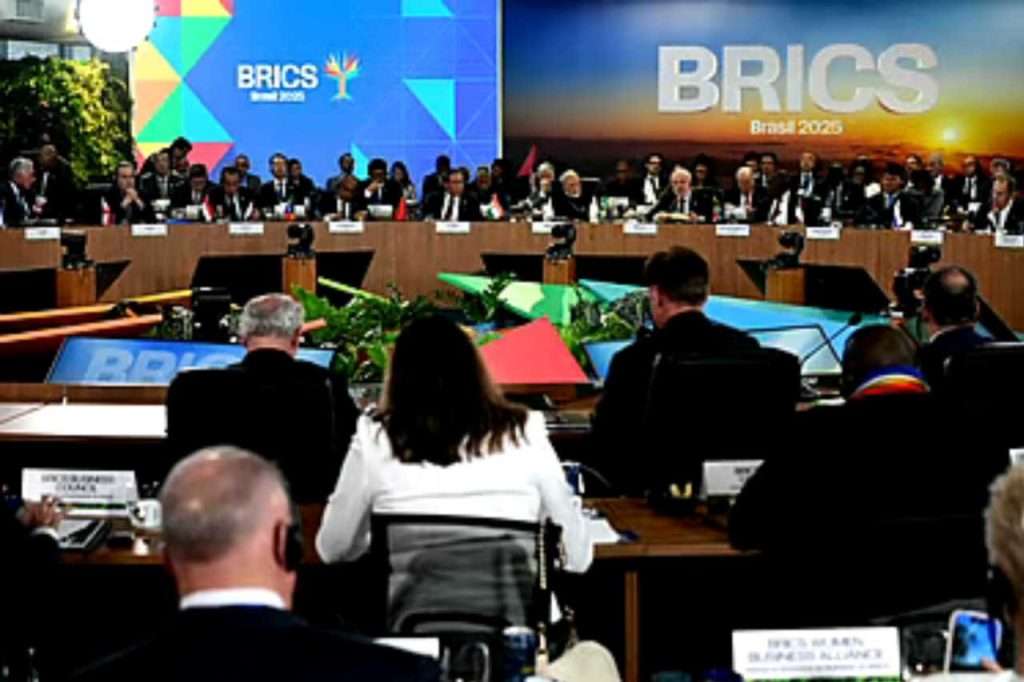 BRICS condemned the attack on Iran, which threatened to set up an additional 10% tariff on whom?