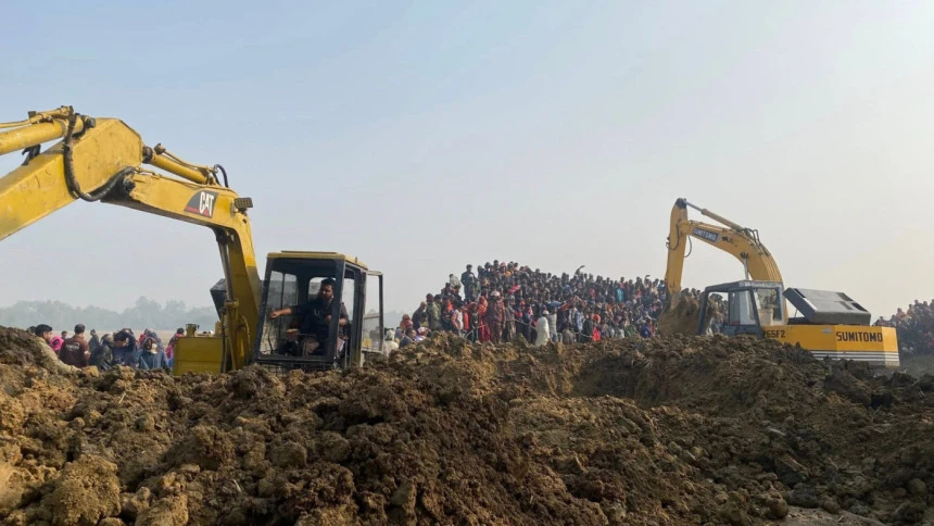 Child Sajid, who fell into a hole in Rajshahi, was rescued after 32 hours