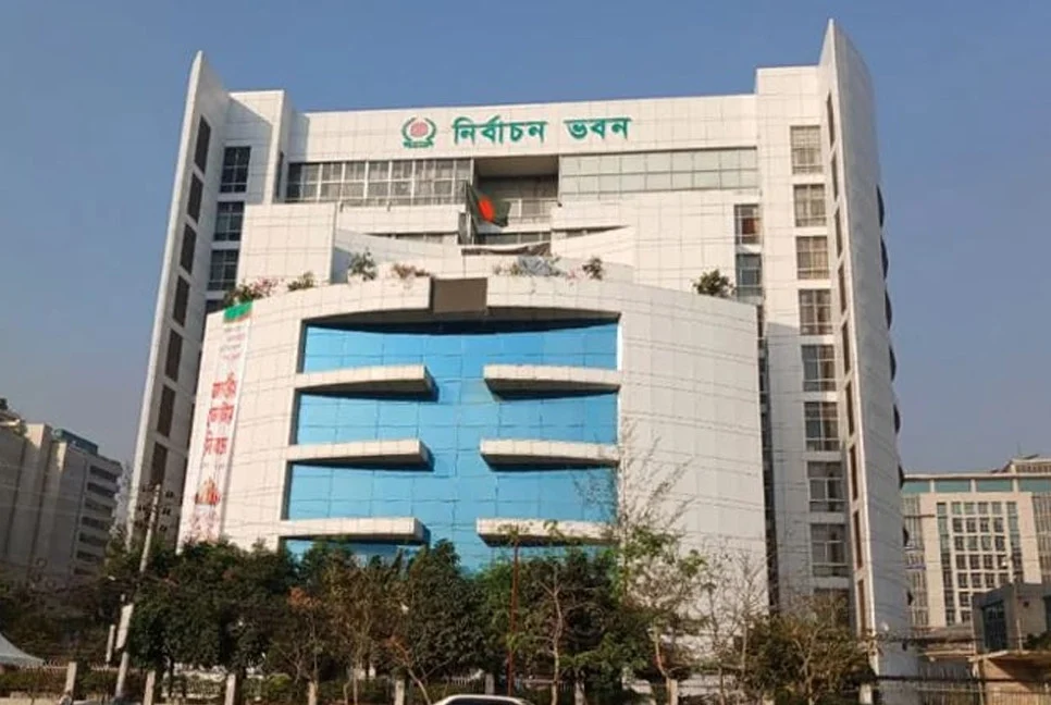 Postal Ballots were sent to 376,309 expatriate voters